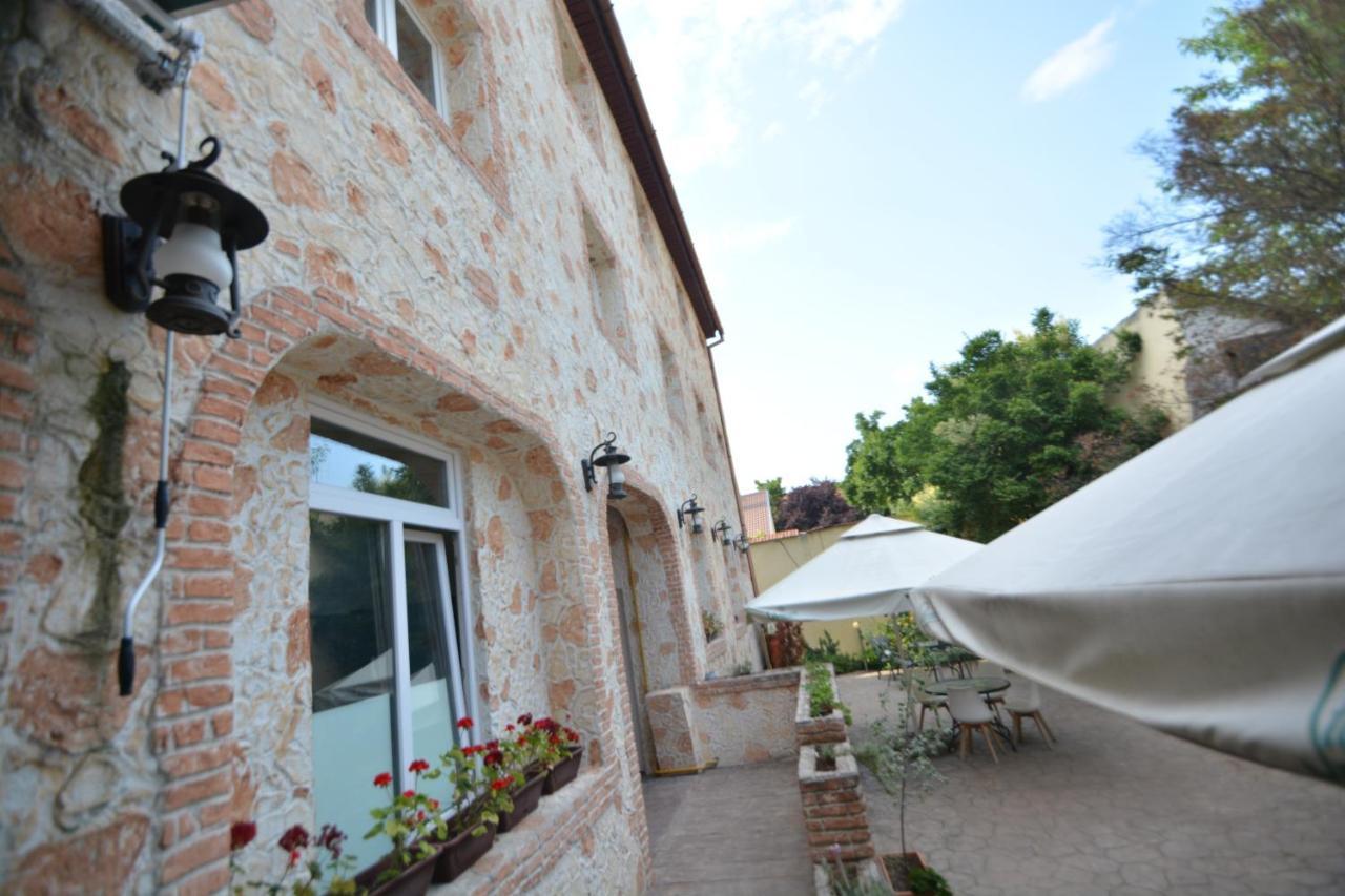 Gala - Guesthouse Oradea Exterior photo